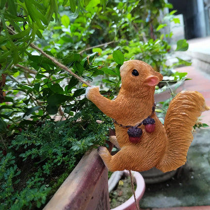 Rope Climbing Squirrel Resin Statue Figurine Ornament