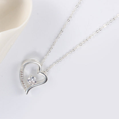 Heart Inlaid Zircon Necklace